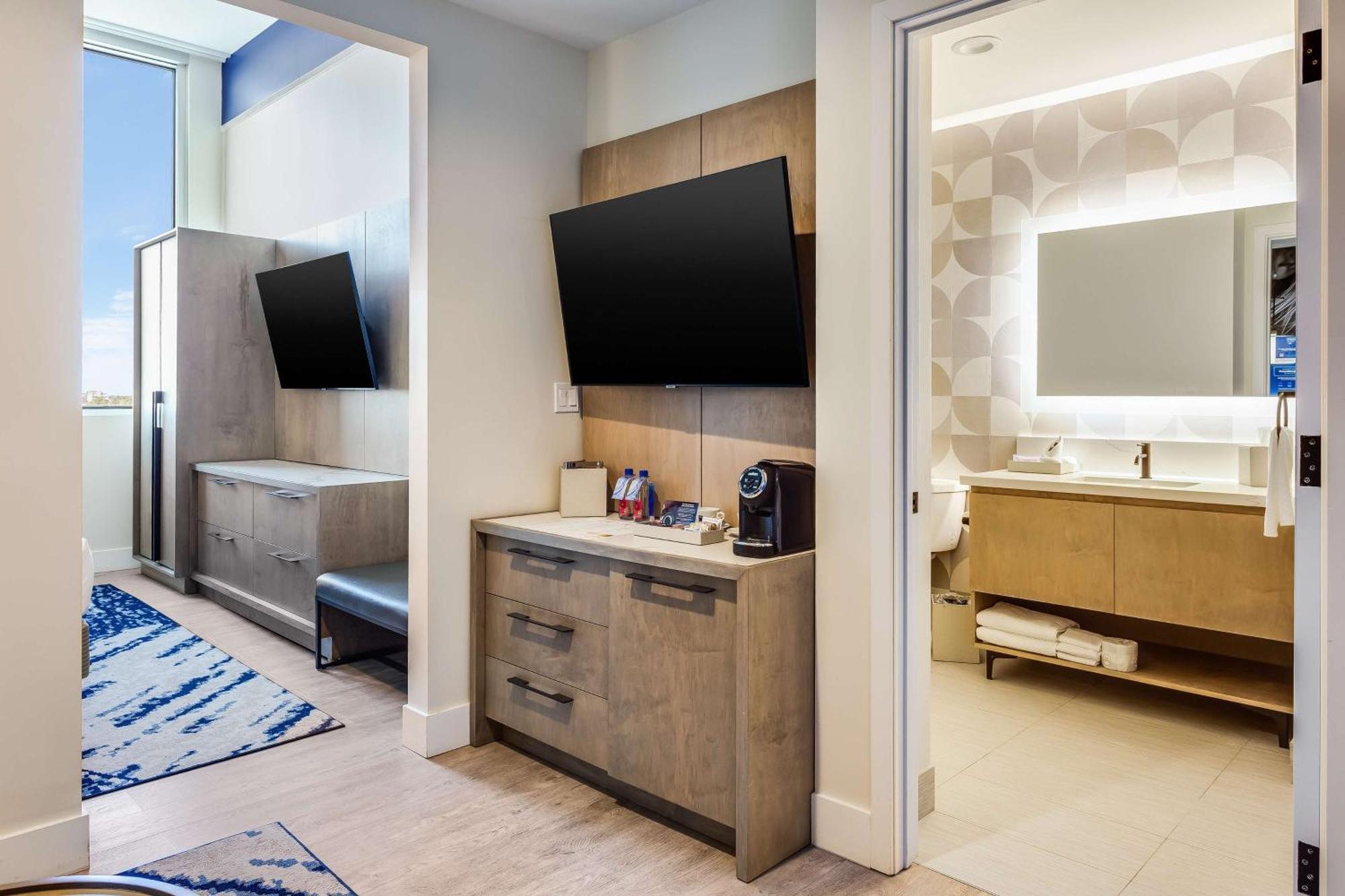 Serena Hotel Aventura Miami, Tapestry Collection By Hilton Екстериор снимка