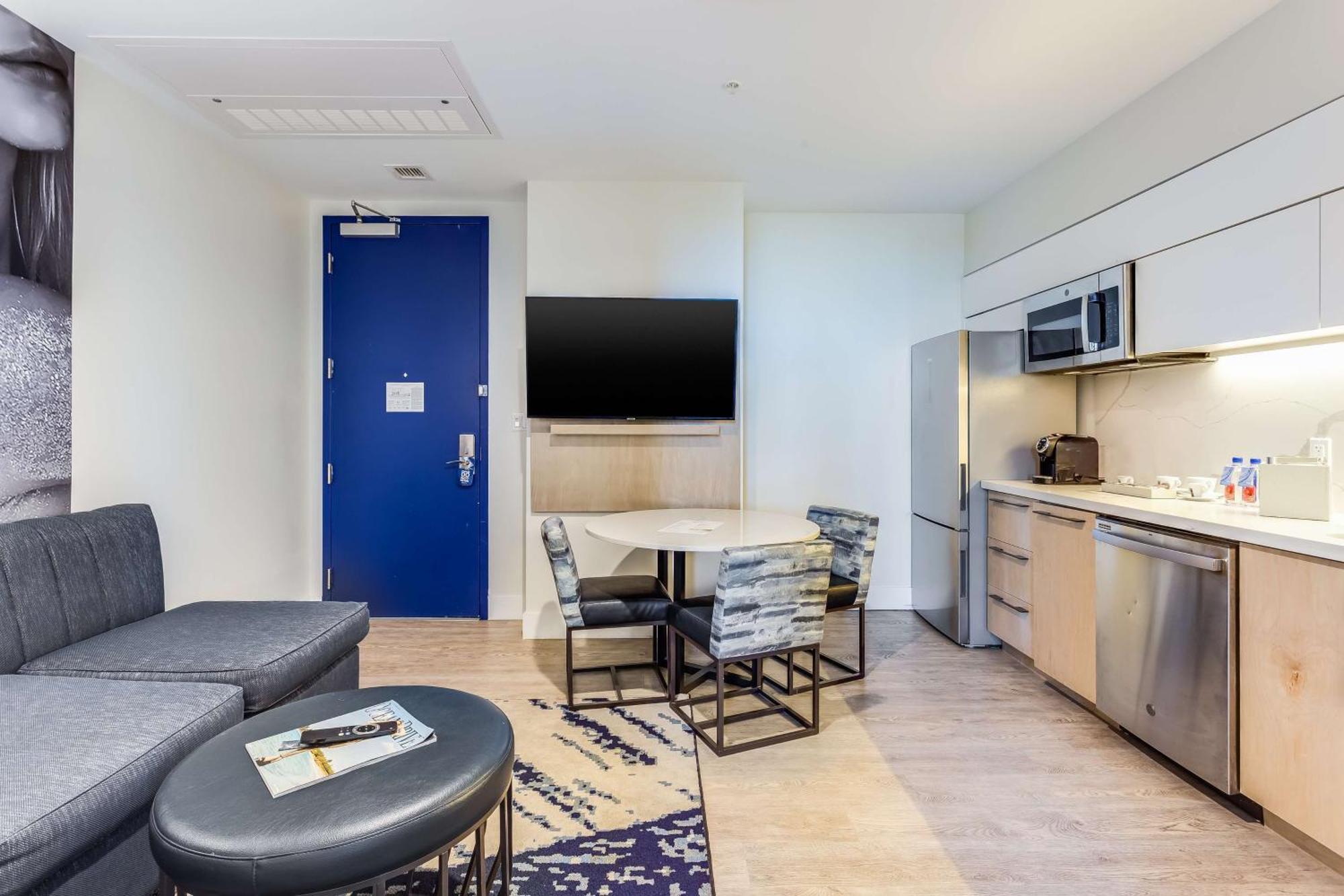 Serena Hotel Aventura Miami, Tapestry Collection By Hilton Екстериор снимка
