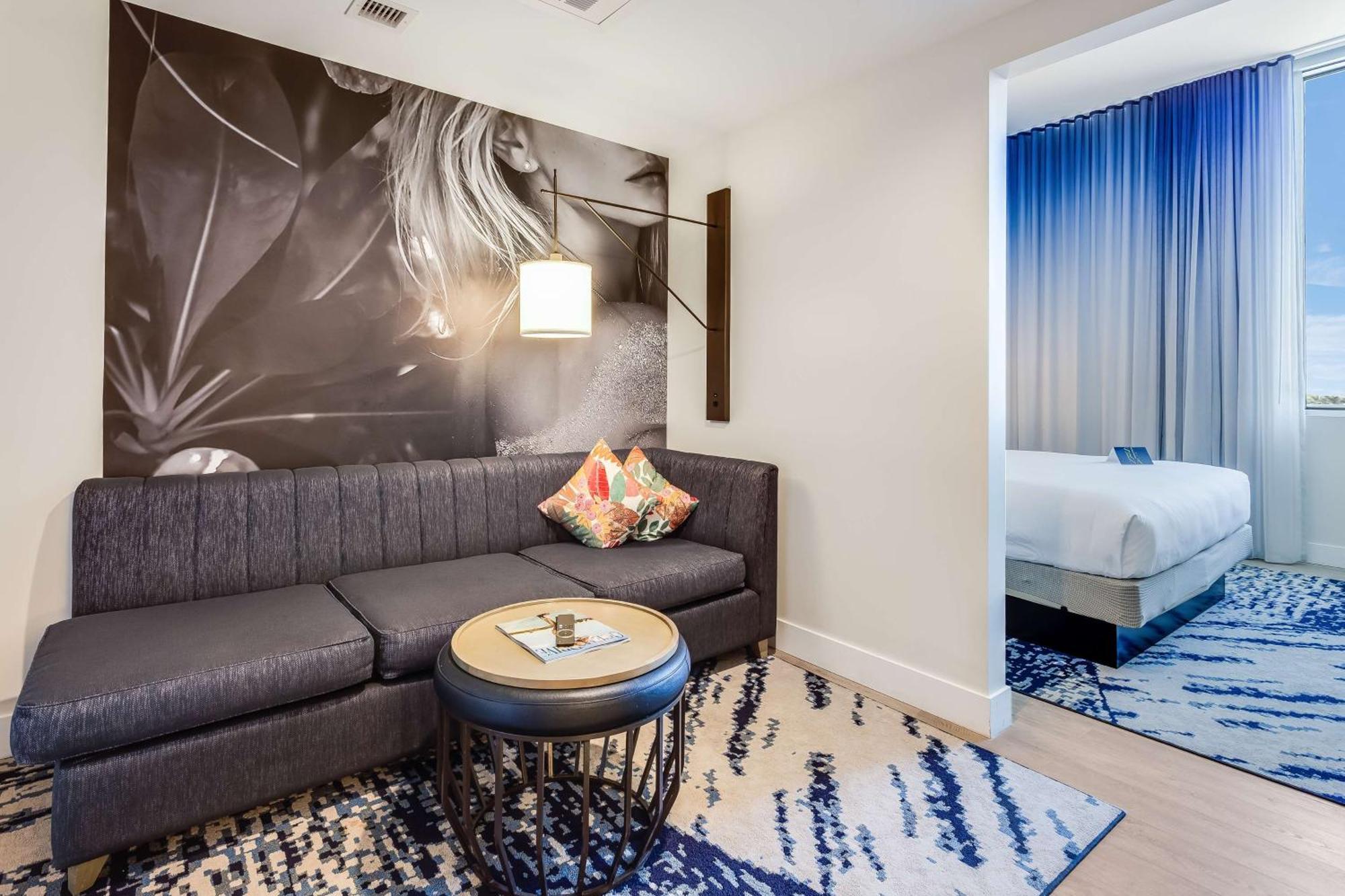 Serena Hotel Aventura Miami, Tapestry Collection By Hilton Екстериор снимка